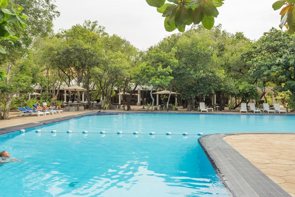 Nilaveli Beach Hotel Exterior photo