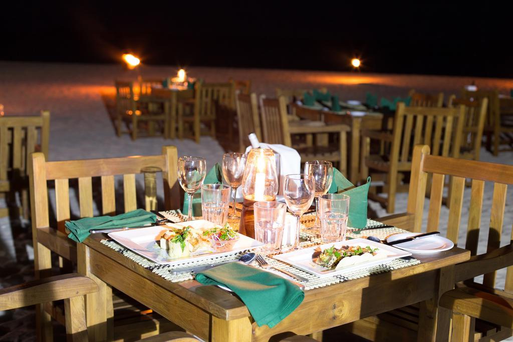 Nilaveli Beach Hotel Exterior photo