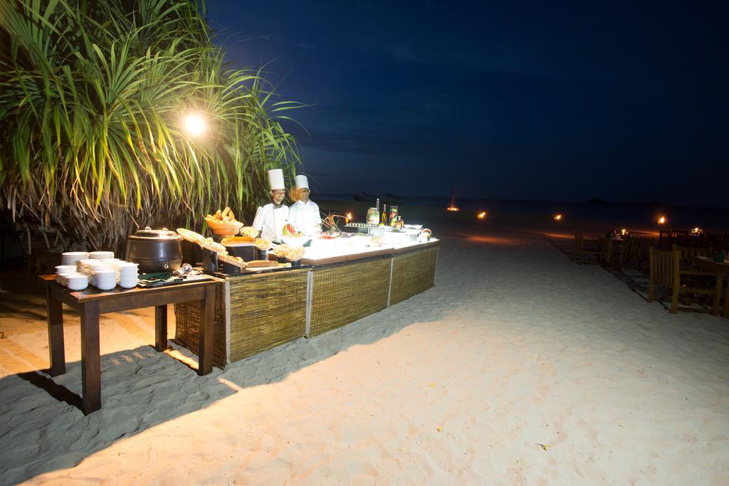 Nilaveli Beach Hotel Exterior photo